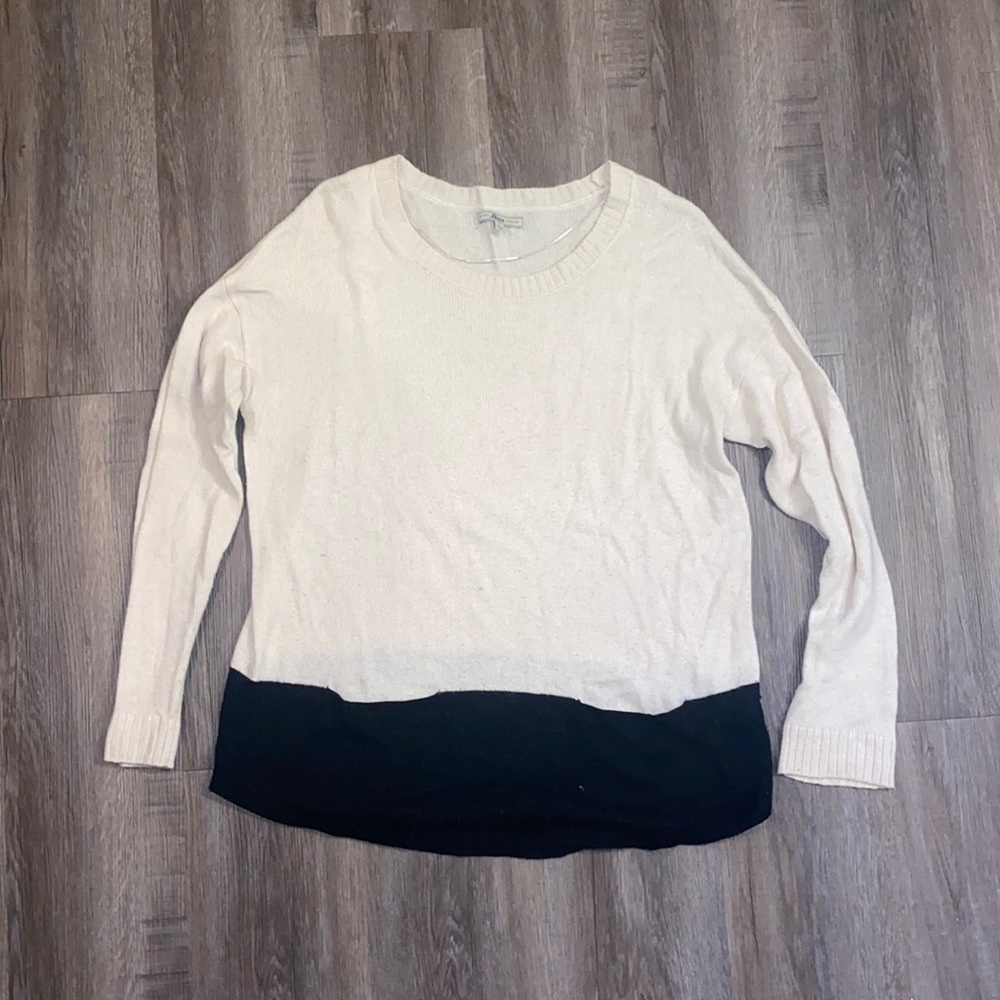 Bass Cream and black sweater